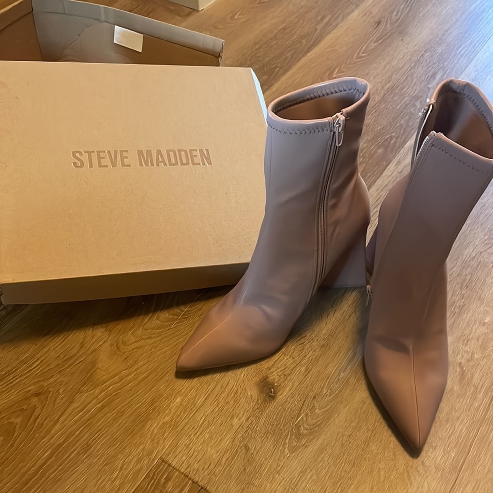 Steve Madden Kira Booties